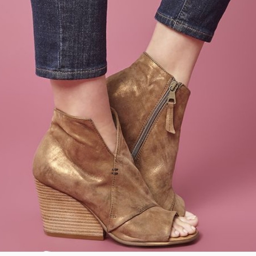 Women's Metallic Tan Peep-Toe Wedge Booties